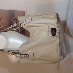 NINE WEST large cream colored purse. Pre-owned very good condition.
